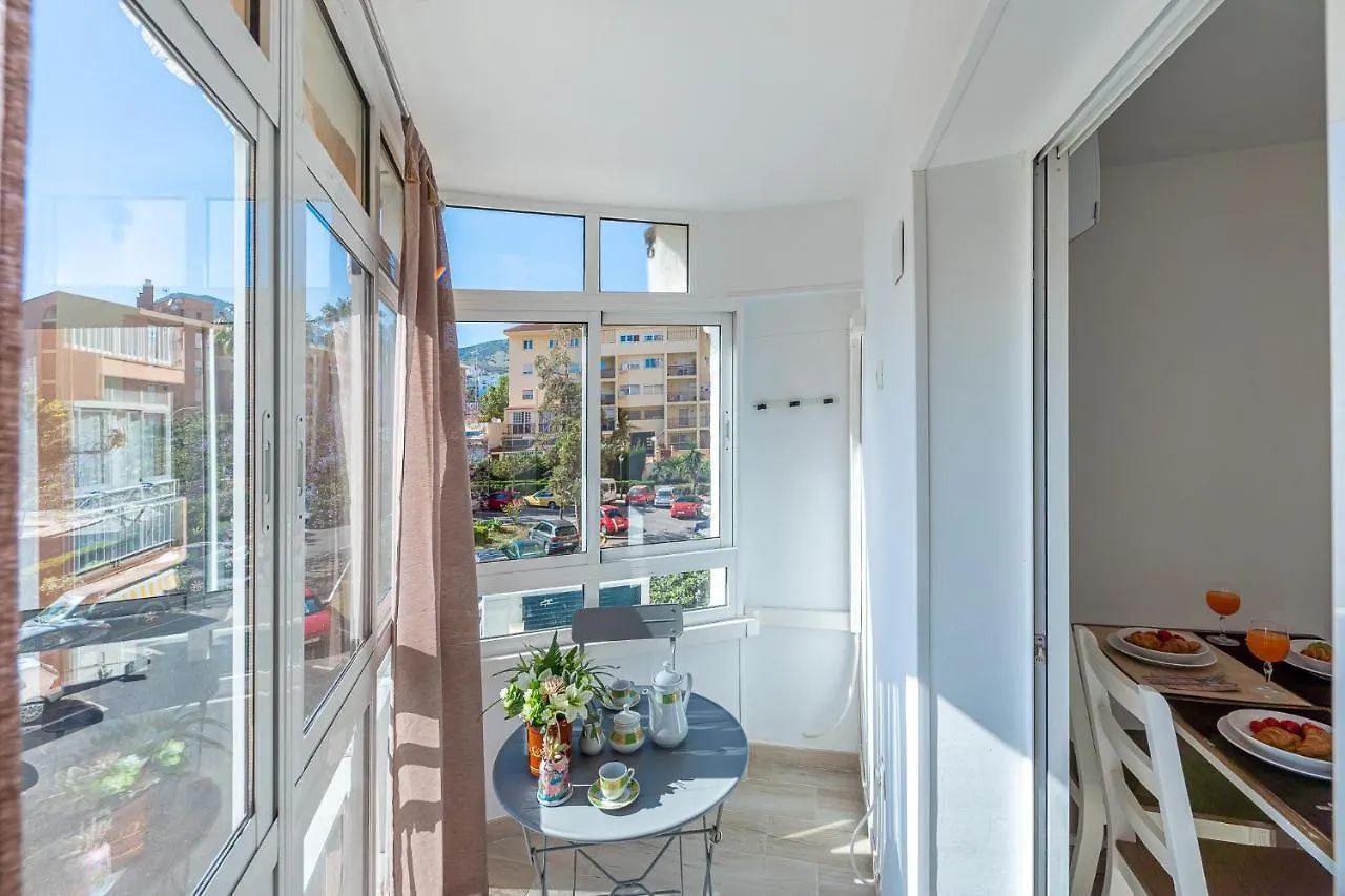 797 Holiday Rentals - Apartamento Para 3 En Piscis Con Piscinas Benalmádena Appartement