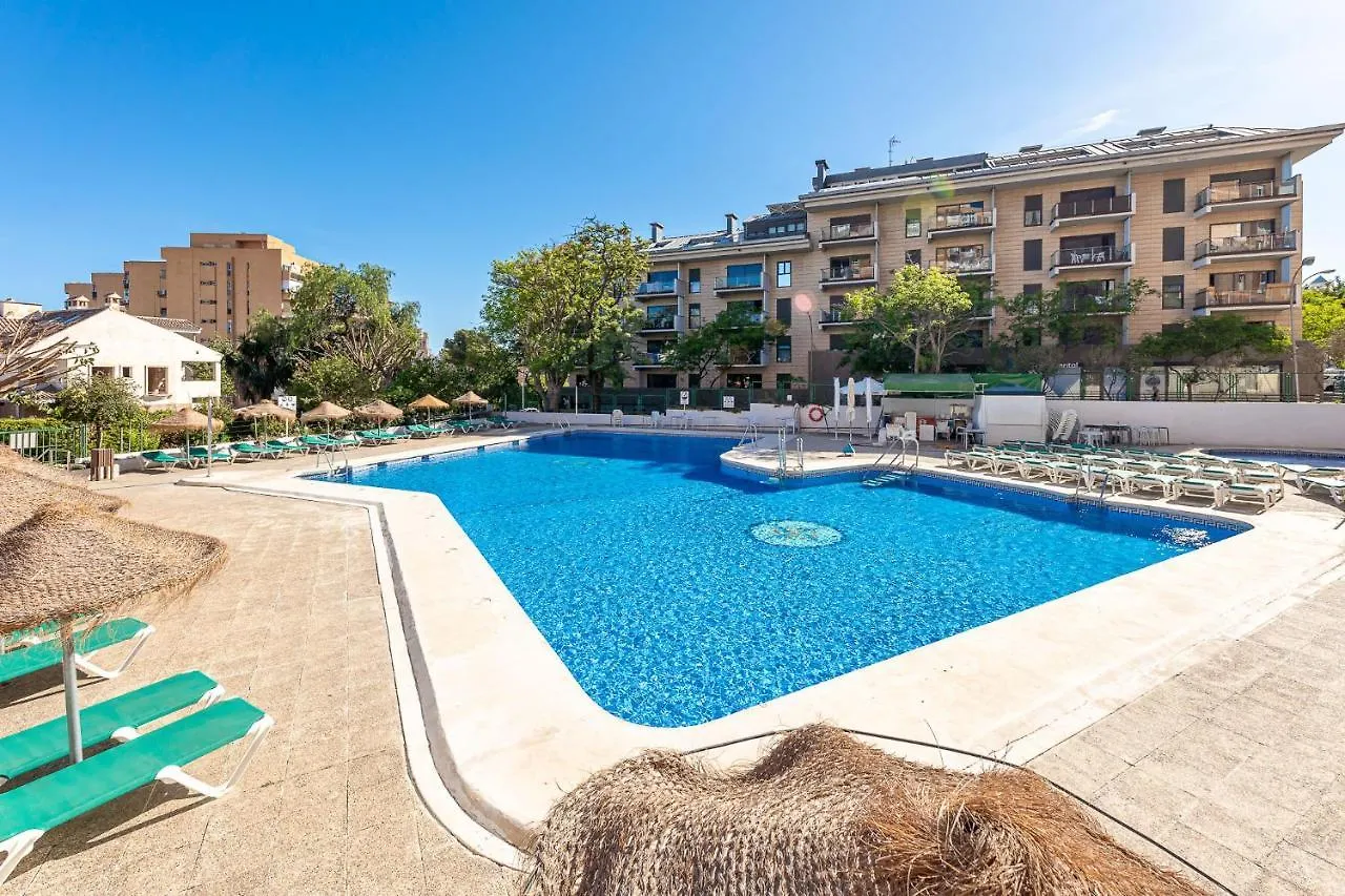 797 Holiday Rentals - Apartamento Para 3 En Piscis Con Piscinas Benalmádena