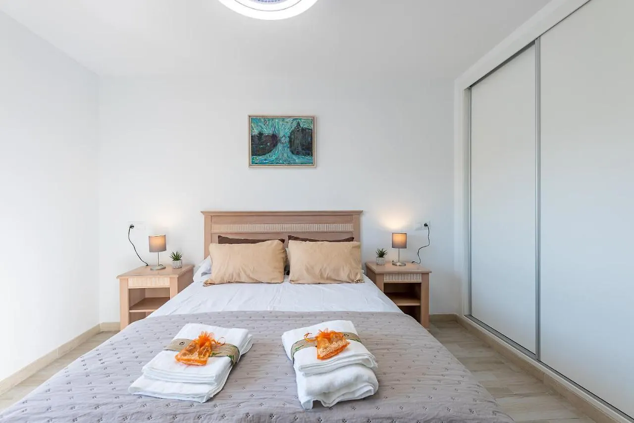 797 Holiday Rentals - Apartamento Para 3 En Piscis Con Piscinas Benalmadena 0*,  Spain